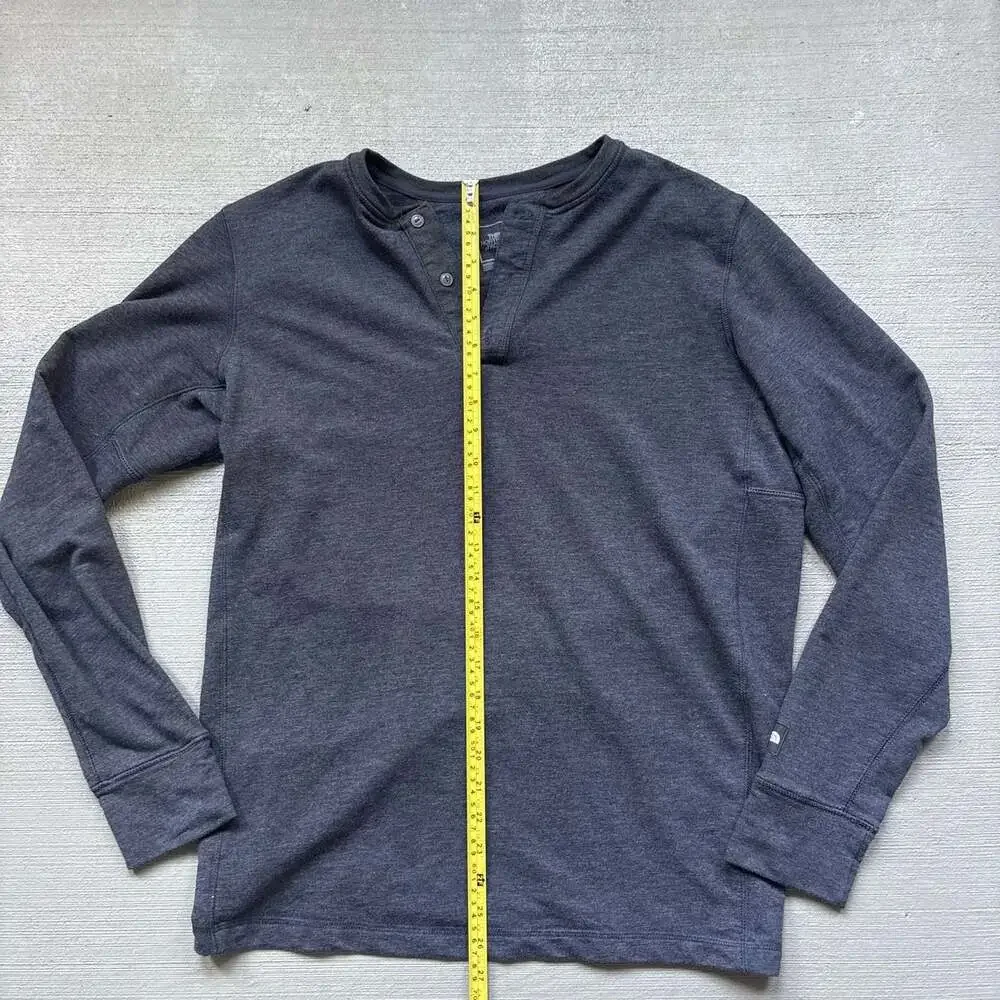 The North Face Men's Long Sleeve Henley Shirt Charcoal Heather Gray